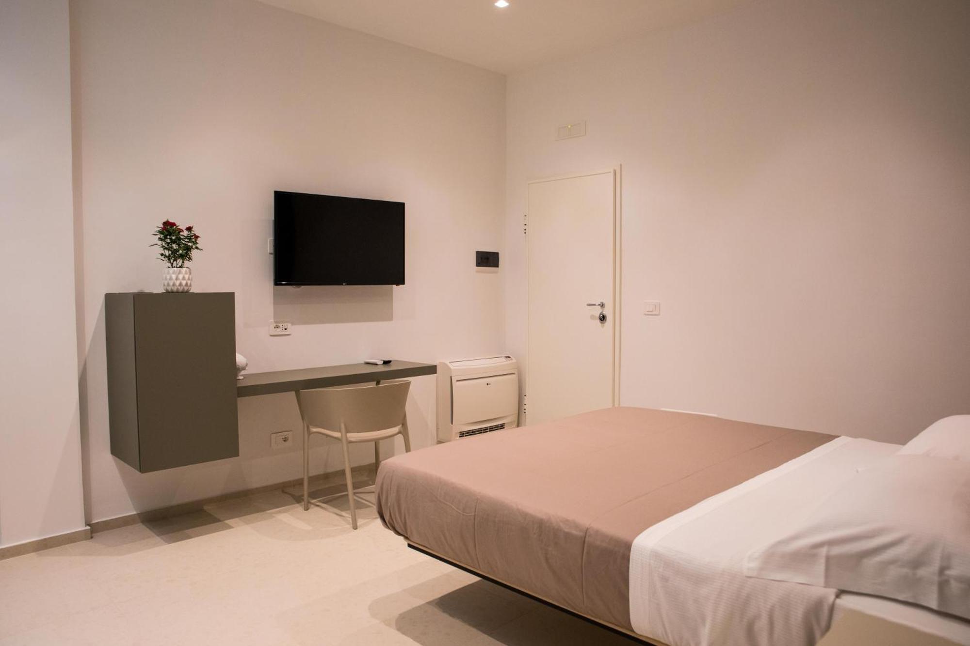 Your House Rooms 3 Conversano Eksteriør billede