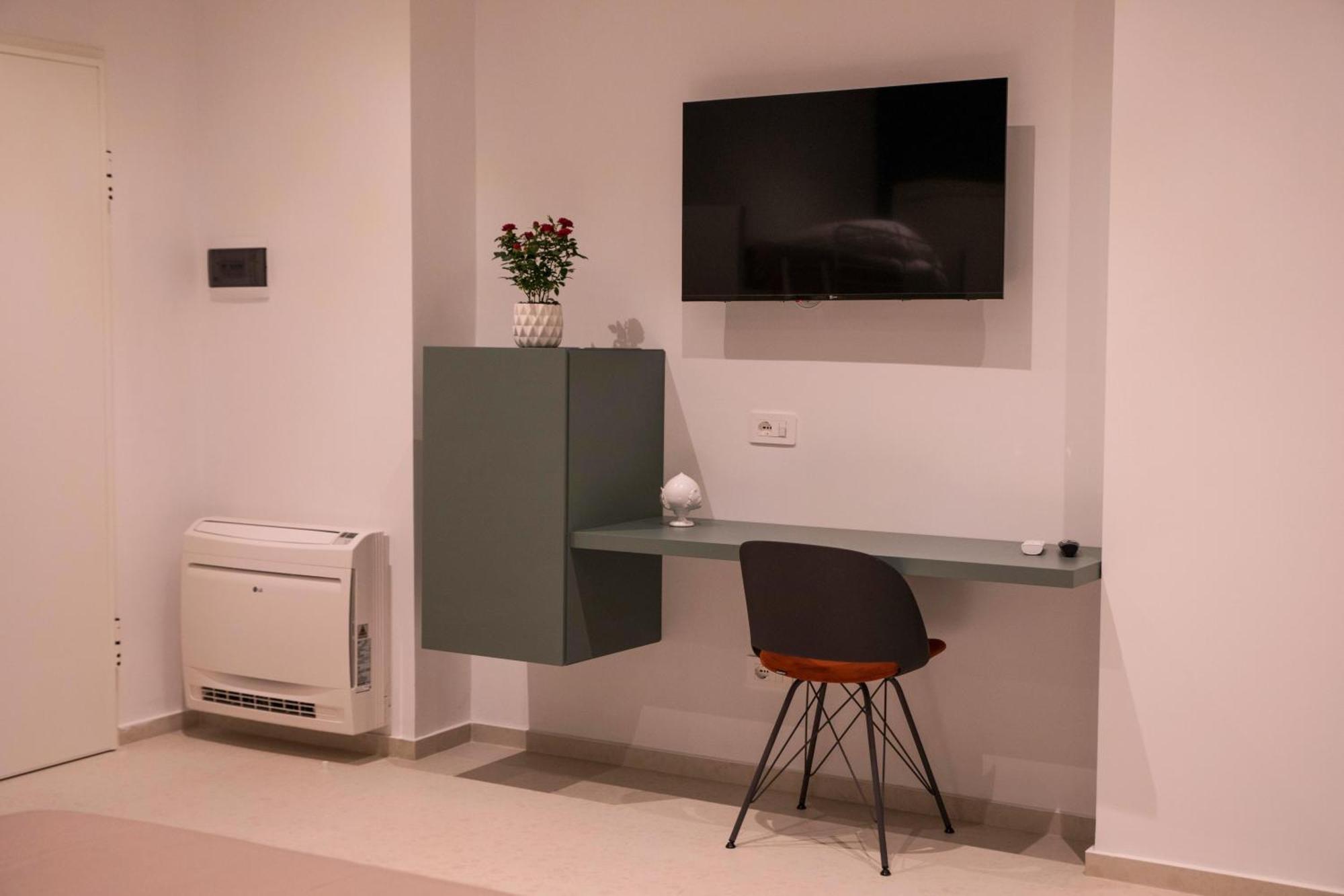 Your House Rooms 3 Conversano Eksteriør billede