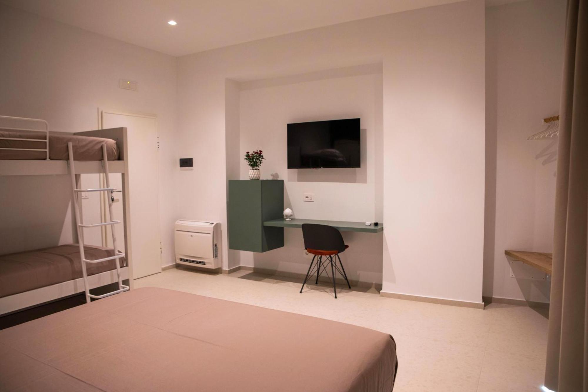 Your House Rooms 3 Conversano Eksteriør billede